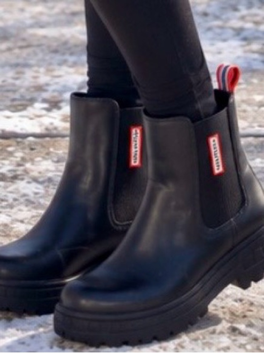 Hunter Neveah Black leather boots w/Red-Trim Pull Tabs EUC tried on never used